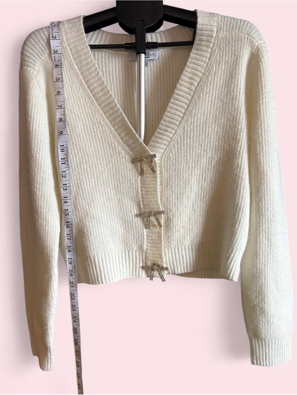 Sweet Rain Cream Ribbed V-Neck Cropped Sweater with Rhinestone Closures